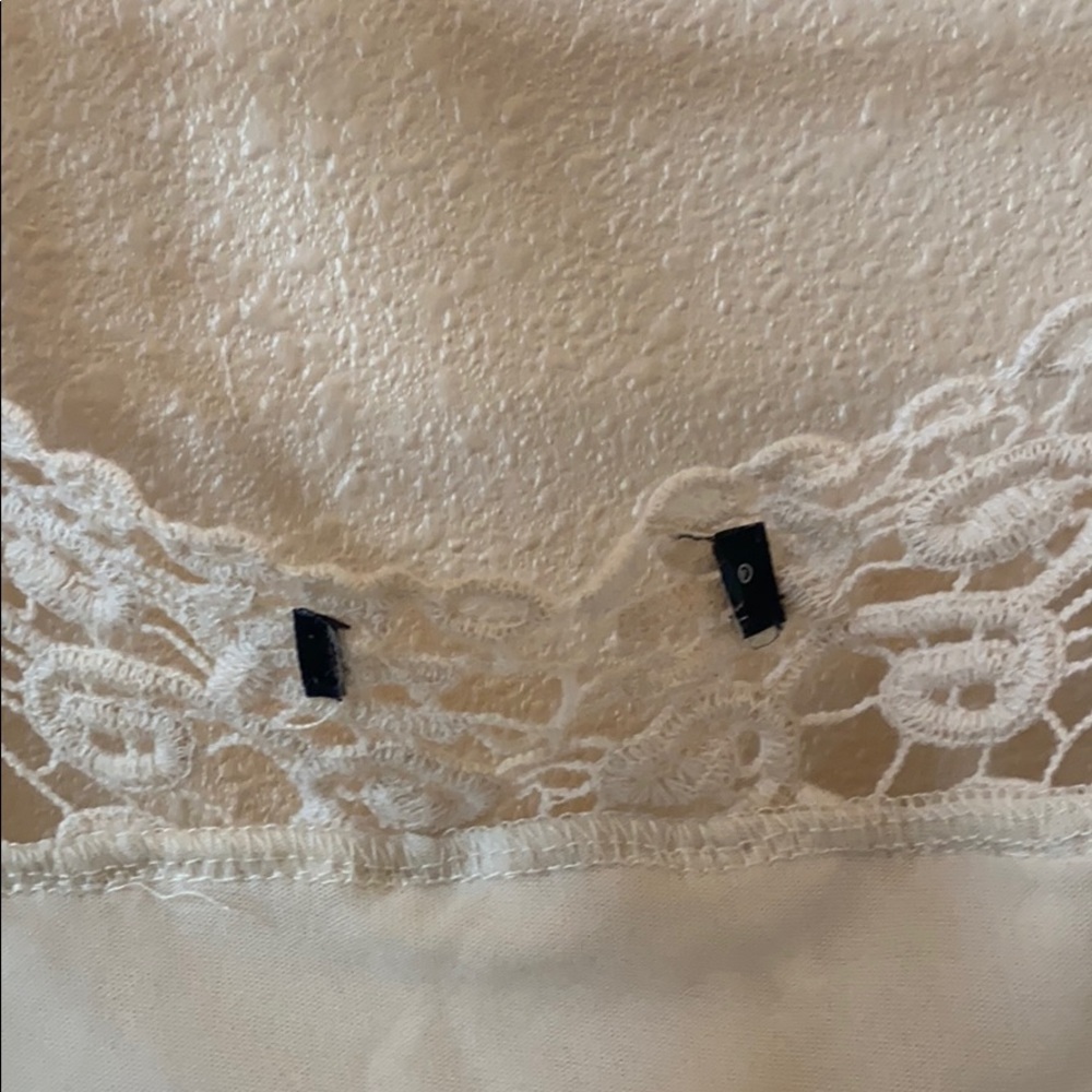 Lace top - Picture 3 of 3